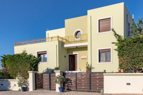 Irene Villa, 30m from Beach, 20m From Restaurant & Children Area